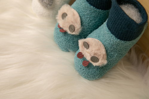 設(shè)圖藍(lán)色學(xué)步襪童鞋兒童用品攝影圖 海報(bào)設(shè)計(jì) 下載請(qǐng)至來(lái)源處